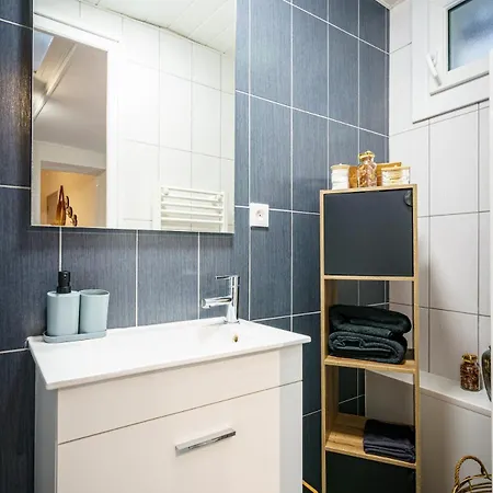 F2 Wifi Centre 3pers * Saint-Quentin (Aisne)